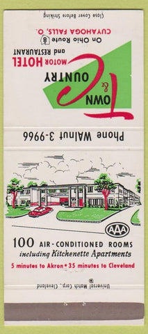 Matchbook Cover - Town and Country Motor Hotel Cuyahoga Falls OH 30 Strike