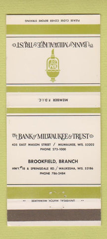 Matchbook Cover - Bank of Milwaukee Trust Brookfield Waukesha WI 30 Strike