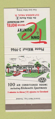 Matchbook Cover - Town and Country Motor Hotel Cuyahoga Falls OH 30 Strike