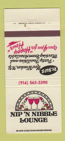 Matchbook Cover - Nip n Nibble Lounge New Windsor NY 30 Strike