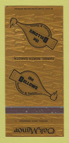 Matchbook Cover - Oak Manor The Bellows Fargo ND 30 Strk SAMPLE